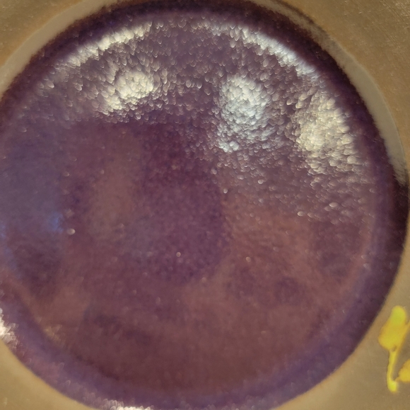 Boot Hill Pottery 8" Salad Plate w/ Hummingbird and Berry motif . Pre-owned - Picture 4 of 8